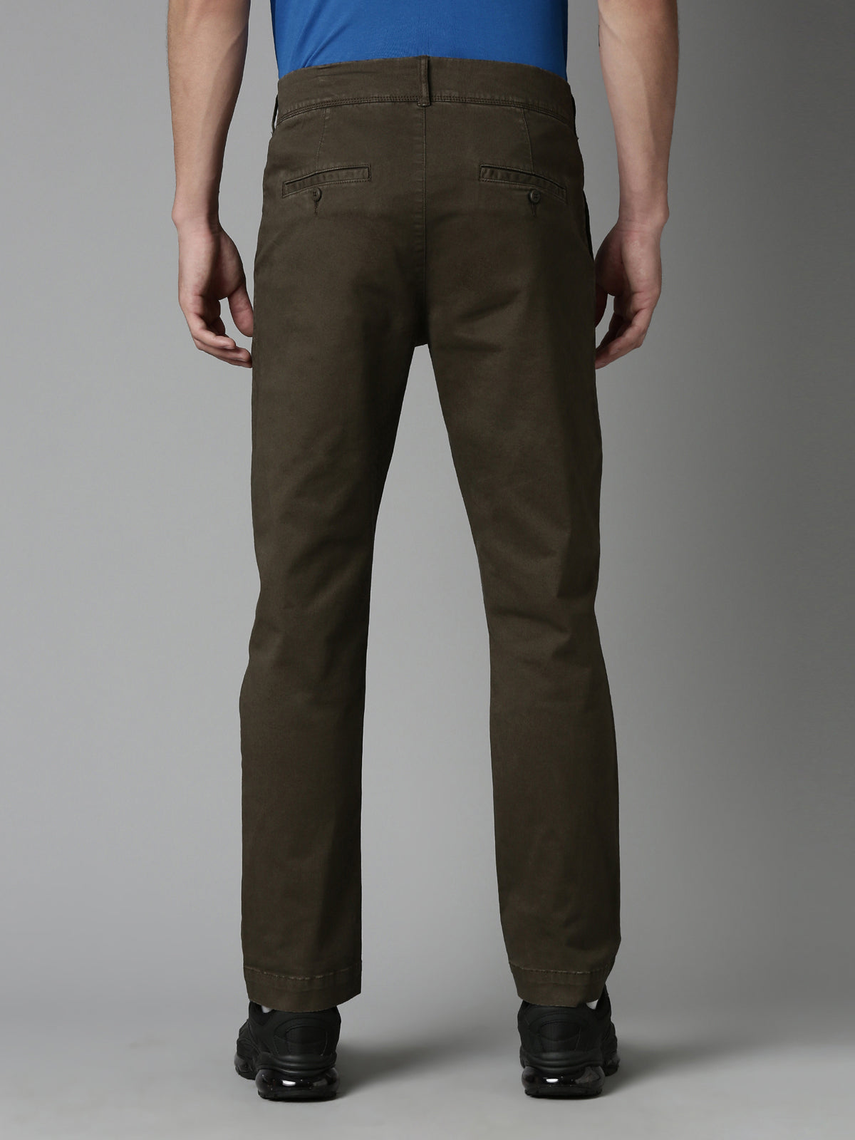 Buy Hugo Men Beige Solid Slim-Fit Chinos for Men Online | The Collective